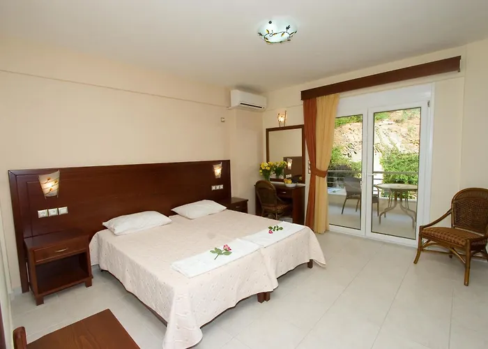 Ξενοδοχείο με διαμερίσματα βιάνα Λουτρά Αιδηψού